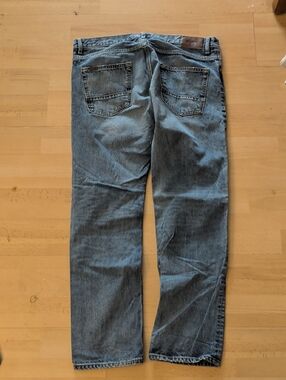 Quiksilver Men's Straight Jeans in Medium Blue Denim